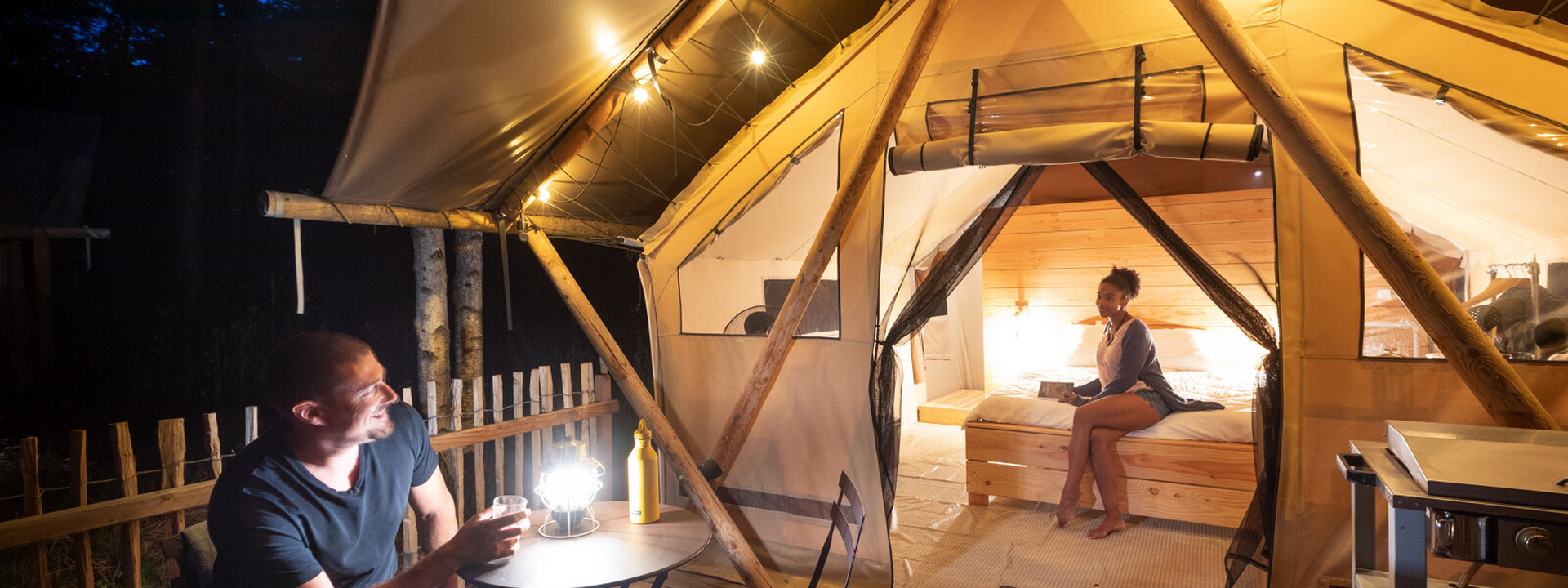 Trappeur duo for a cozy getaway under the stars